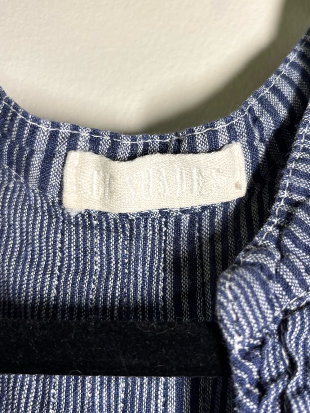 CP Shades Regina Linen Tunic. - Picture 3 of 4